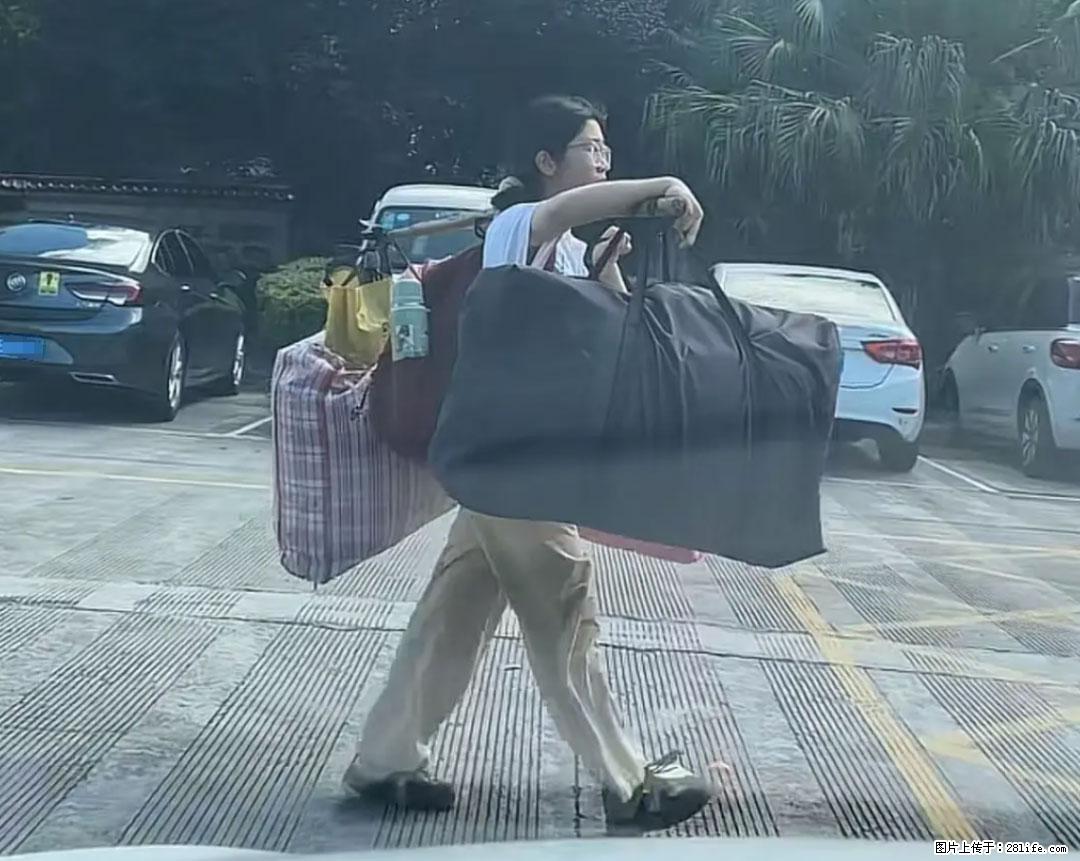 全网追的“扁担女孩”，找了一份暑假工，时薪12元 - 甘孜生活资讯 - 甘孜28生活网 ganzi.28life.net
